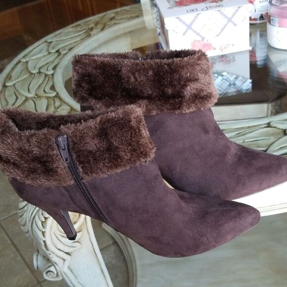 👢 Brown furred ankle boots - Picture 1 of 6